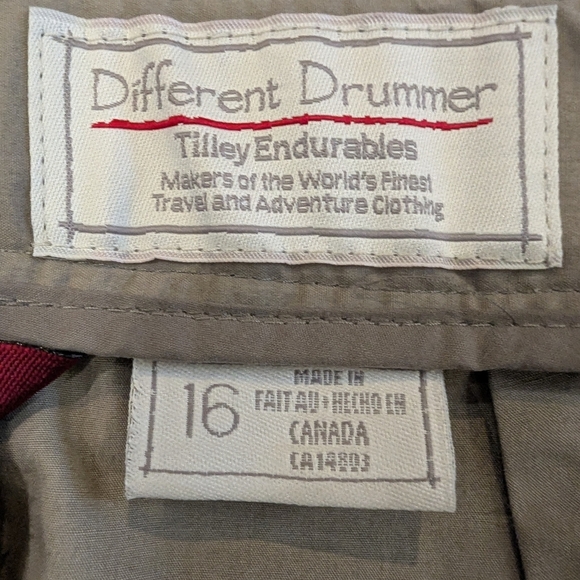 Tilley Endurables Different Drummer Womens Cargo Shorts Taupe Green Sz 16 NWOT - Picture 5 of 9